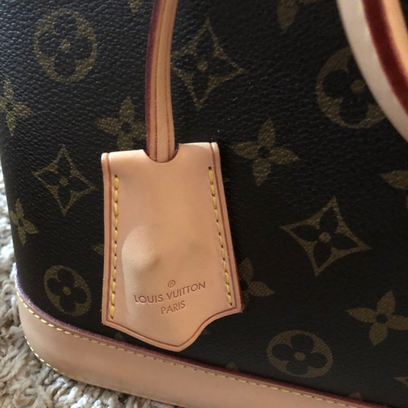 Louis Vuitton Alma Bag - Picture 6 of 8